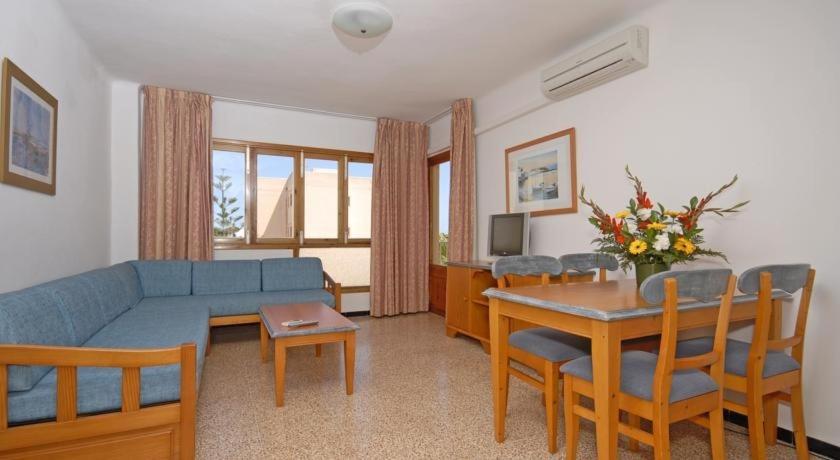 Apartamentos Sol Naixent Cala Ferrera  Exterior foto